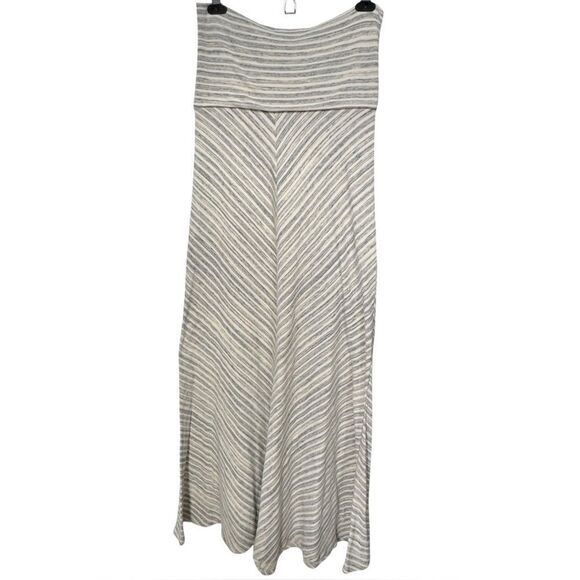 Saint Grace Chevron Cream Stripe Stretchy Long Maxi Skirt. Medium. - Picture 4 of 7